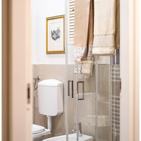 Brixia Cozy Attic In The Historic Center 公寓 *